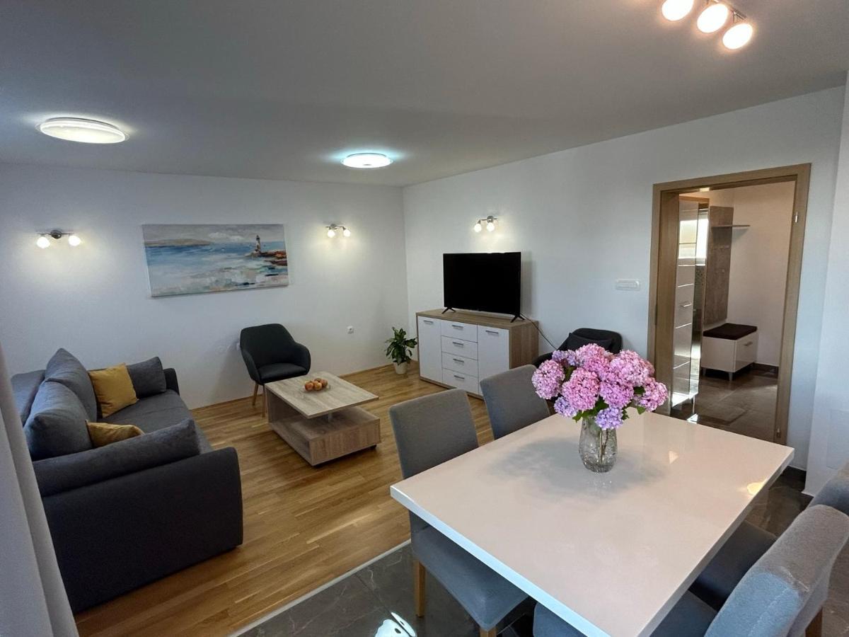 Ferienwohnung Sweet Lapat By El-Pi Tours Porat  Exterior foto