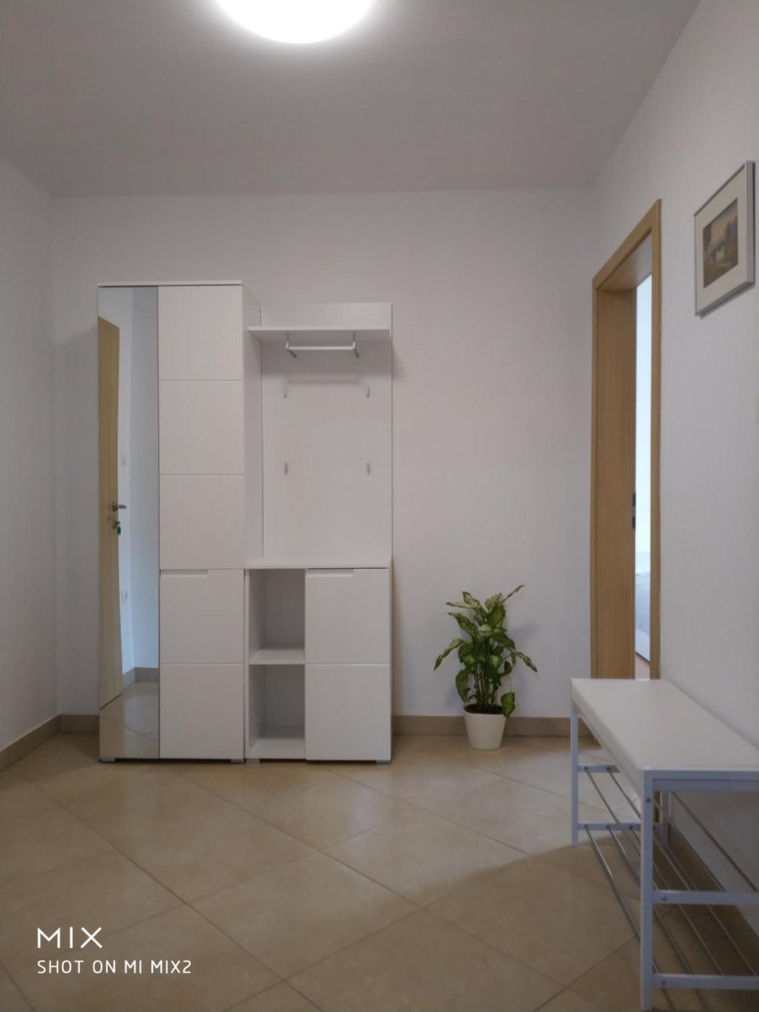 Ferienwohnung Sweet Lapat By El-Pi Tours Porat  Exterior foto